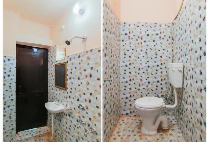 اتاق کلاسیک سه تخته, Oyo Flagship Balaji Hotel And Hostel