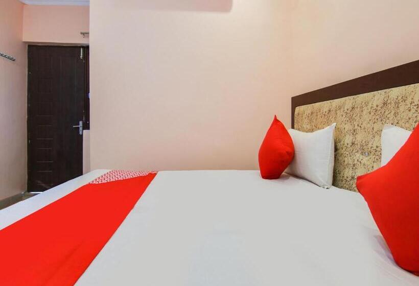 اتاق کلاسیک سه تخته, Oyo Flagship Balaji Hotel And Hostel