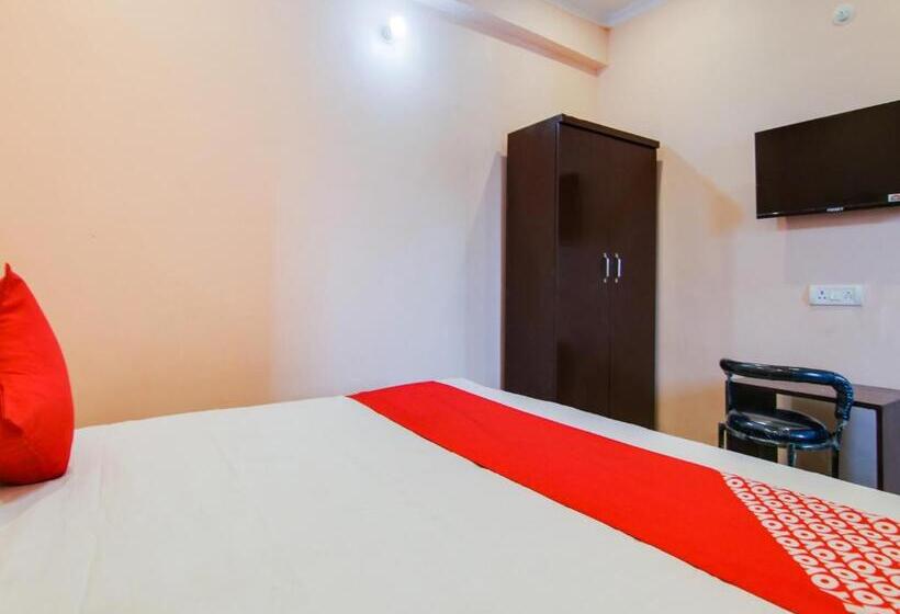 اتاق کلاسیک سه تخته, Oyo Flagship Balaji Hotel And Hostel