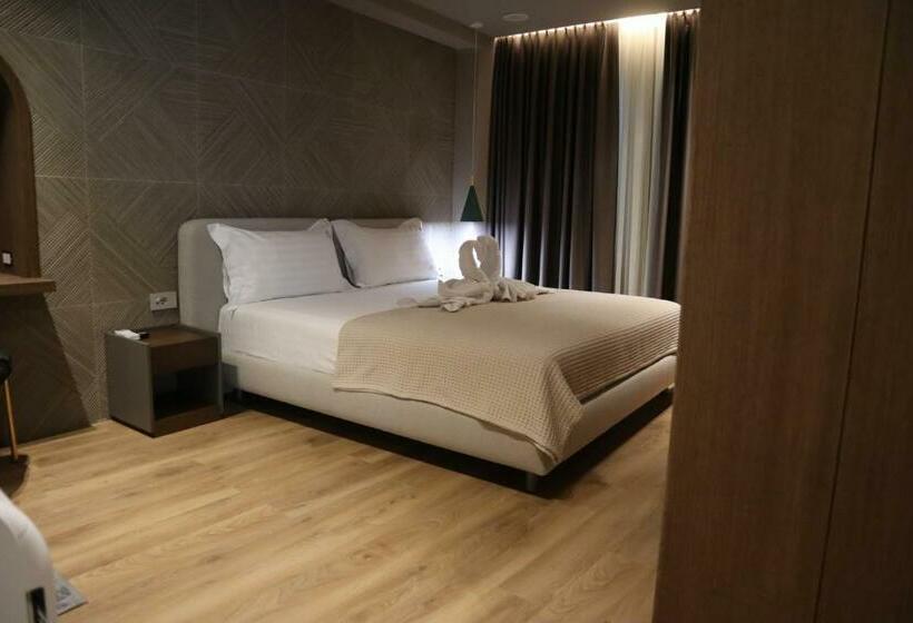 חדר דחוקס עם מיטת קינג, Hani I Gjelit Hotel, Korce