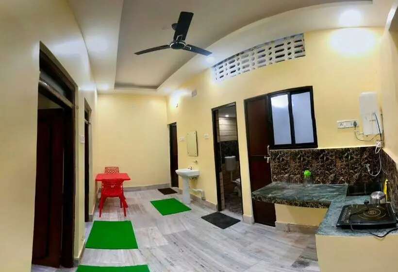 Perhesviitti, Bobby Premium Residency 350m From Jagannath Temple