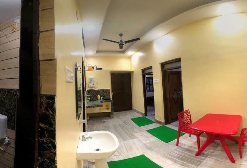 Suíte Familiar, Bobby Premium Residency 350m From Jagannath Temple