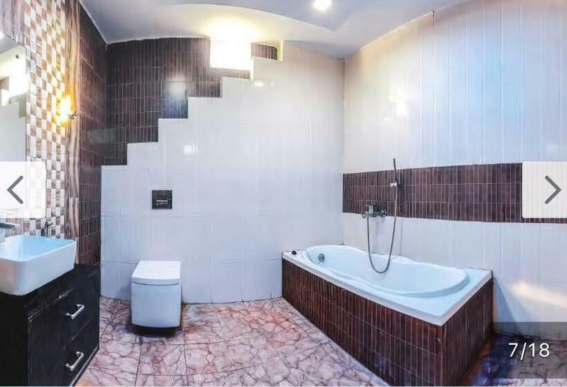 Escritório Deluxe, Bobby Premium Residency 350m From Jagannath Temple