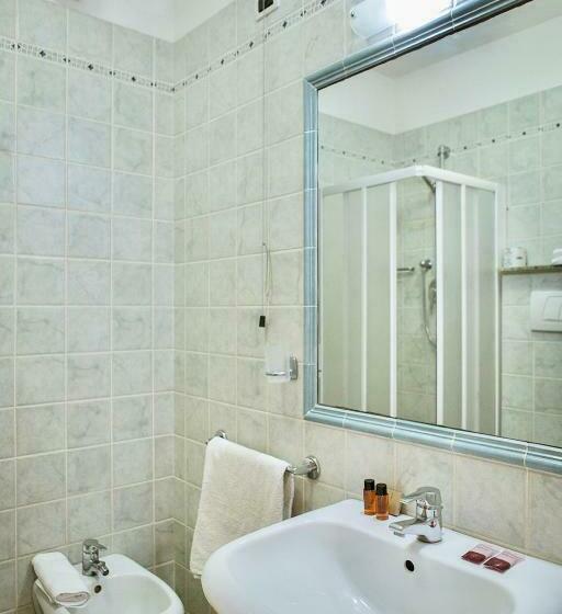 带1个卧室的公寓, Isa Residence With Swimming Pool At Only 450 Meters From The Beach