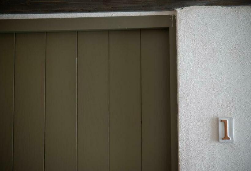 اتاق استاندارد با تخت بزرگ, La Torre Boutique Rooms