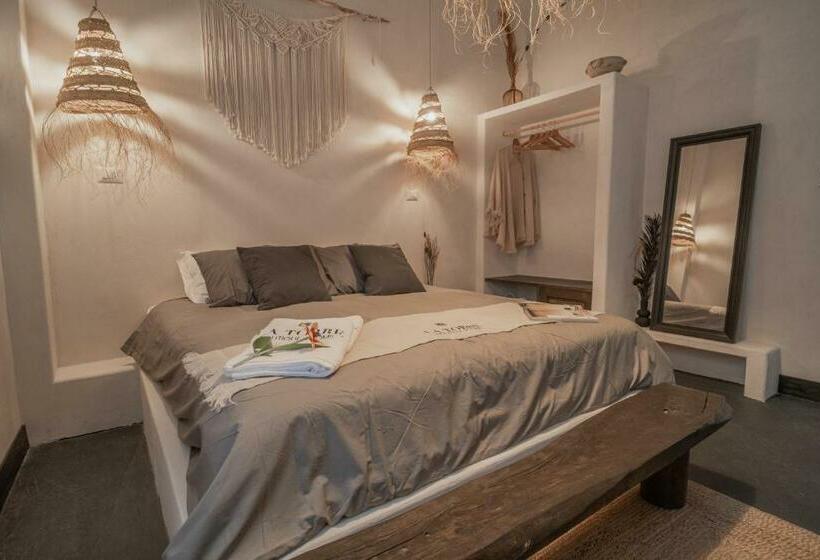 اتاق استاندارد با تخت بزرگ, La Torre Boutique Rooms