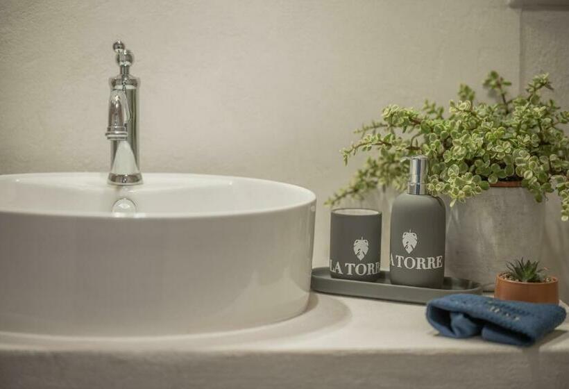 اتاق استاندارد با تخت بزرگ, La Torre Boutique Rooms