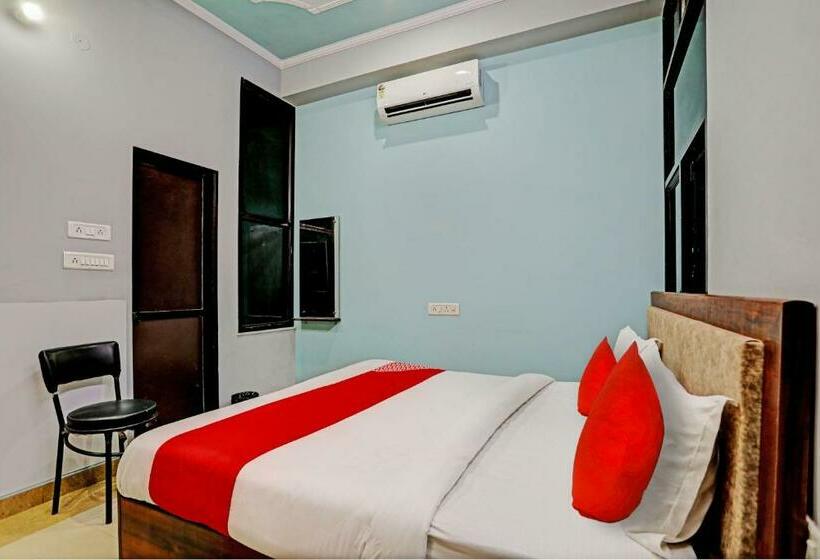 트리플 클래식 룸, Oyo Flagship Hotel Wan Palace