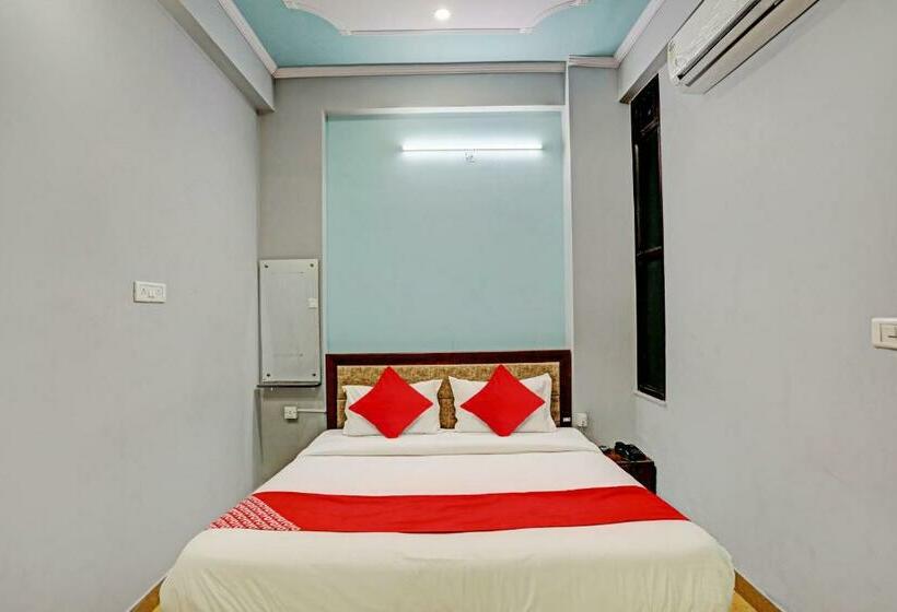 트리플 클래식 룸, Oyo Flagship Hotel Wan Palace