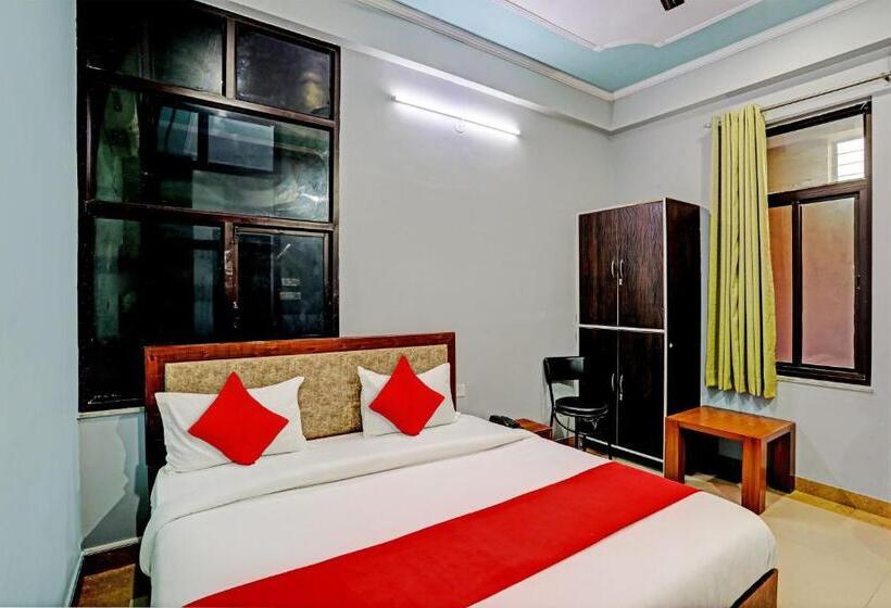 트리플 클래식 룸, Oyo Flagship Hotel Wan Palace