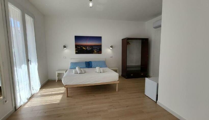 اتاق لوکس, Nuo Room