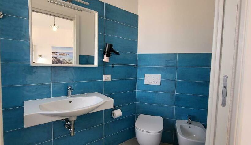 اتاق لوکس, Nuo Room