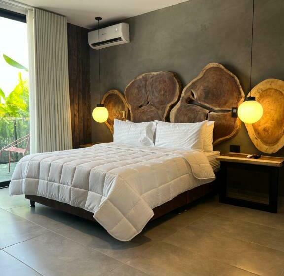 标准间带阳台, Zelva Negra