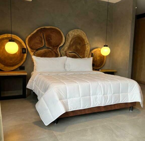 豪华房间, Zelva Negra