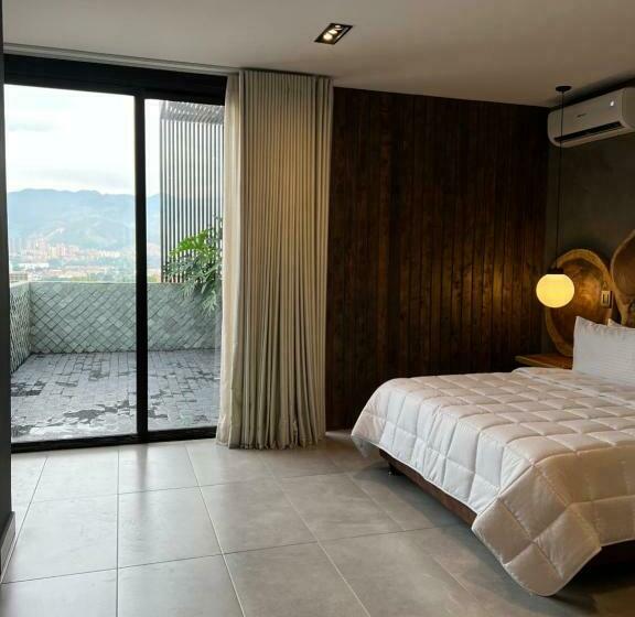 豪华房间, Zelva Negra