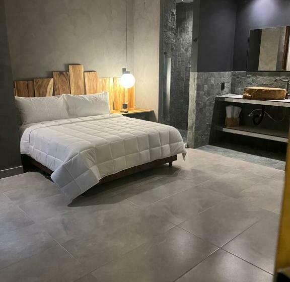 标准间, Zelva Negra