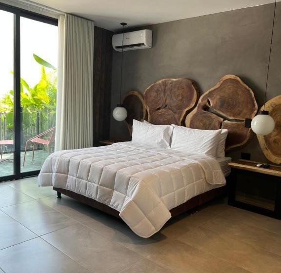 标准间带阳台, Zelva Negra