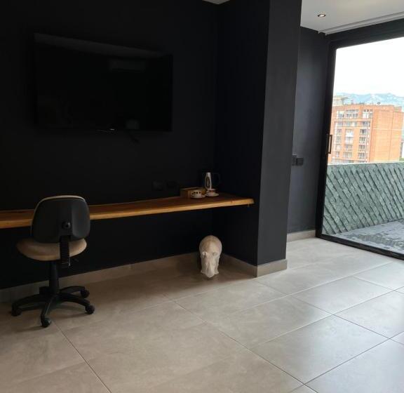 豪华房间, Zelva Negra