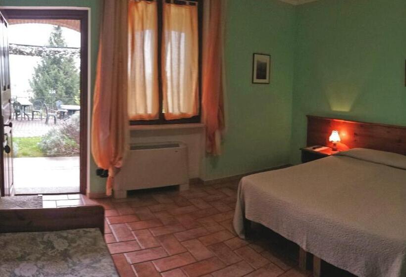 스탠다드 트리플 룸, Agriturismo Le Due Cascine