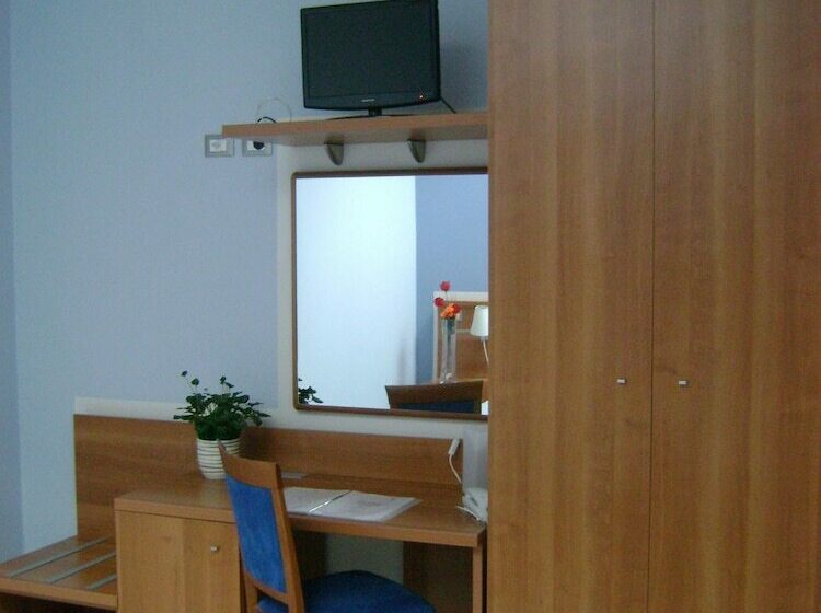 标准三人间, Albergo Meublè Abatjour