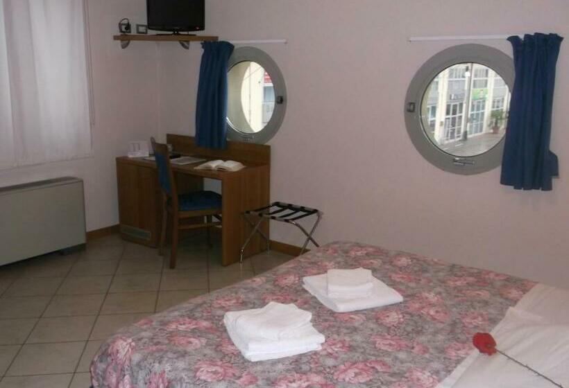 标准间, Albergo Meublè Abatjour