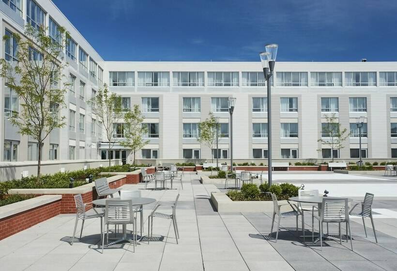 带2个双人床的标准工作室, Courtyard By Marriott Erie Bayfront