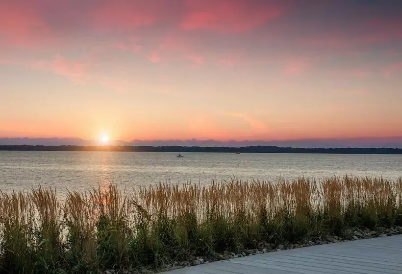 景色の見えるデラックスルーム, Courtyard By Marriott Erie Bayfront