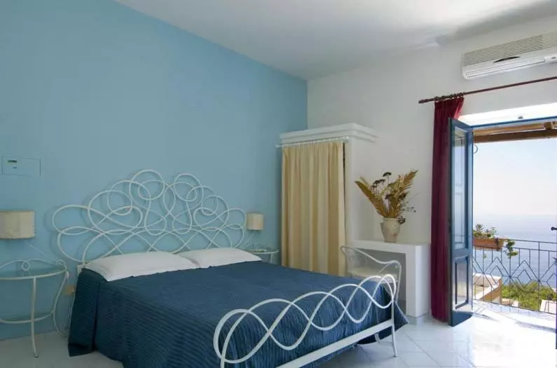 Triple Room Sea View, Girasole