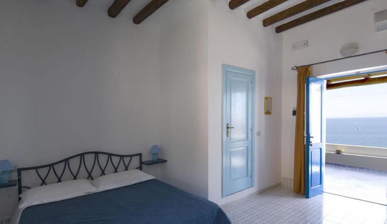 Triple Room Sea View, Girasole