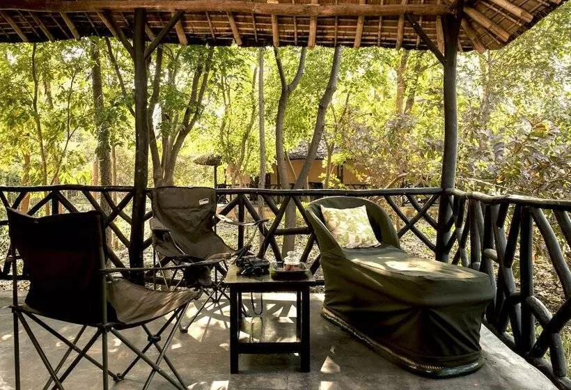 １ベッドルームハウス, Jim S Jungle Retreat