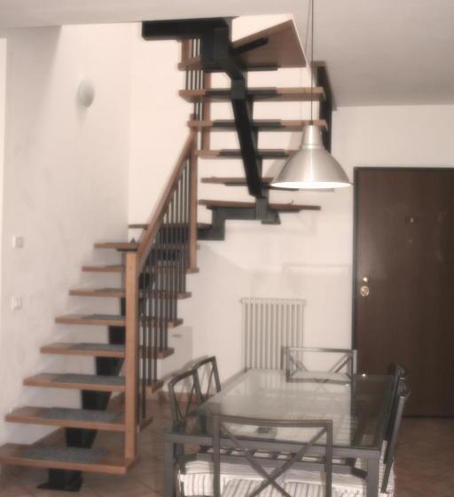 침실 2개 아파트, La Rosta