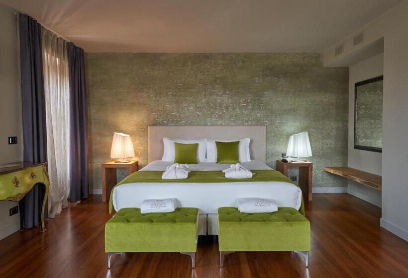 جناح سوبيريور, Relais Santo Stefano