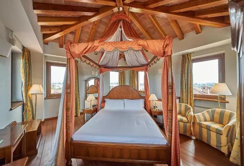 ハイドロマッサージバス付きスイート, Relais Santo Stefano
