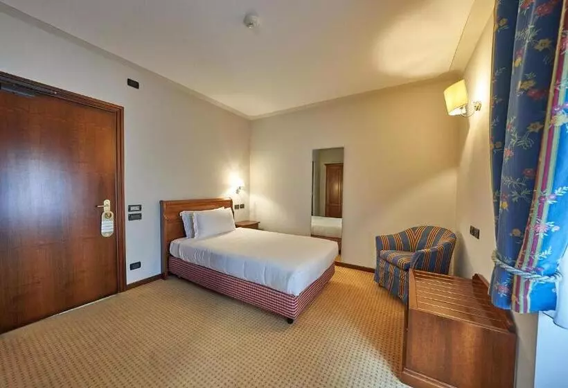 スタンダードトリプルルーム, Relais Santo Stefano