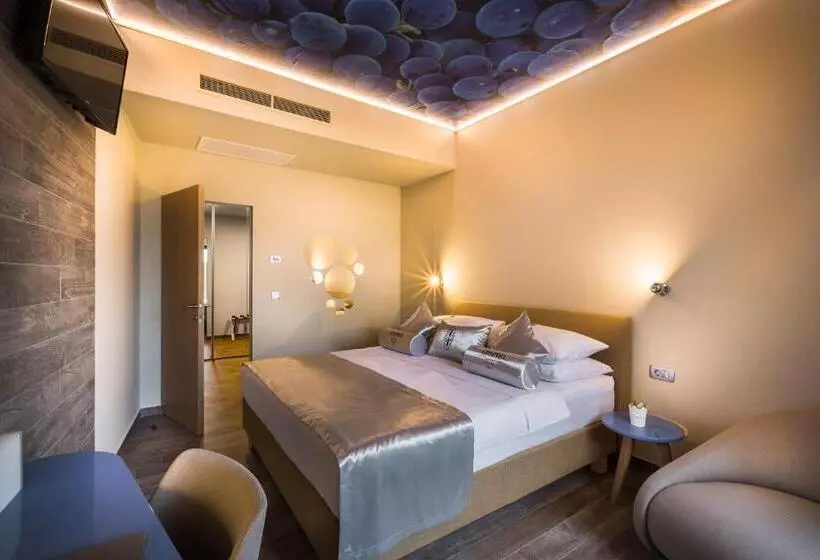 Superior-perhehuone, Vinotel Gospoja