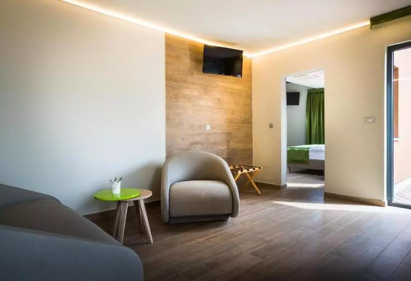 Perhehuone, Vinotel Gospoja