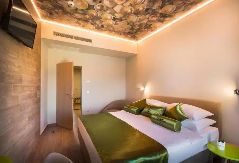 Perhehuone, Vinotel Gospoja