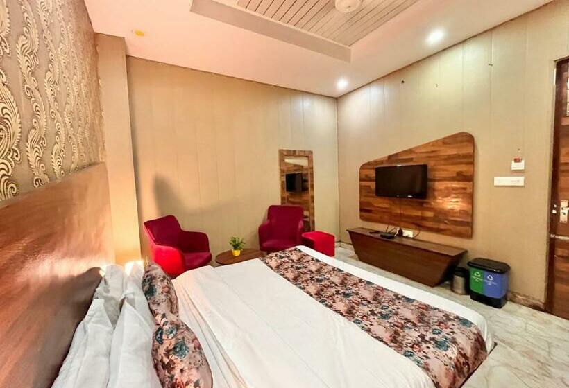 디럭스 룸, The Pearl Grand, Top Rated & Most Awarded Property In Chandigarh