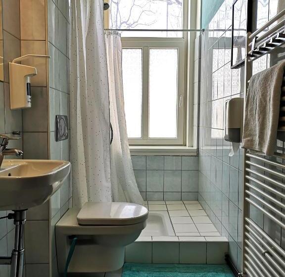 اتاق خانوادگی, The Villa, Ljubljana City Center