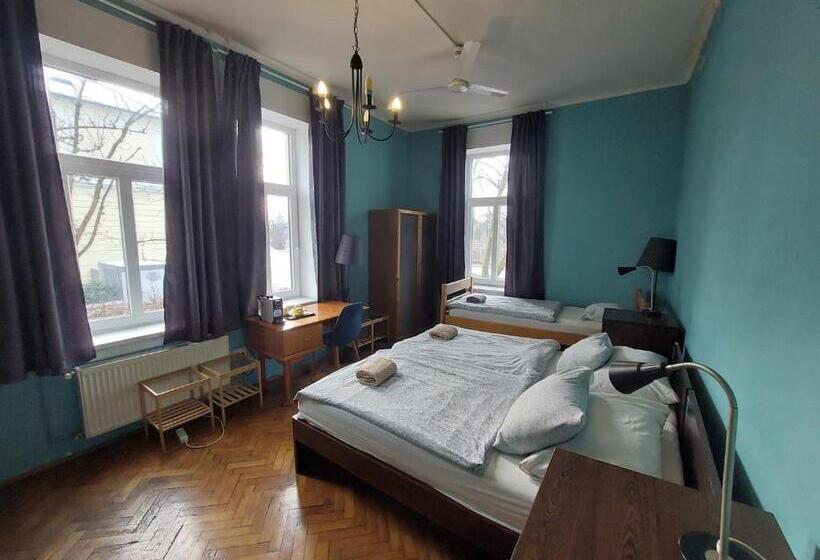 اتاق خانوادگی, The Villa, Ljubljana City Center