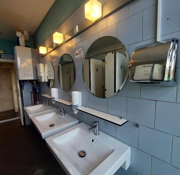 اتاق خانوادگی با سرویس بهداشتی مشترک, The Villa, Ljubljana City Center