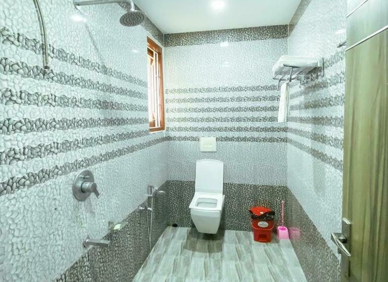 سوئیت با بالکن, Revlin Inn, A Luxury Guesthouse