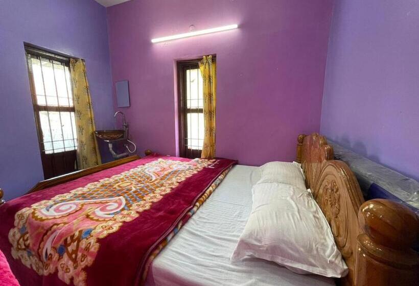 ‫فيلا غرفة نوم واحدة مطلة على الحديقة, Kodai Poombarai Palace