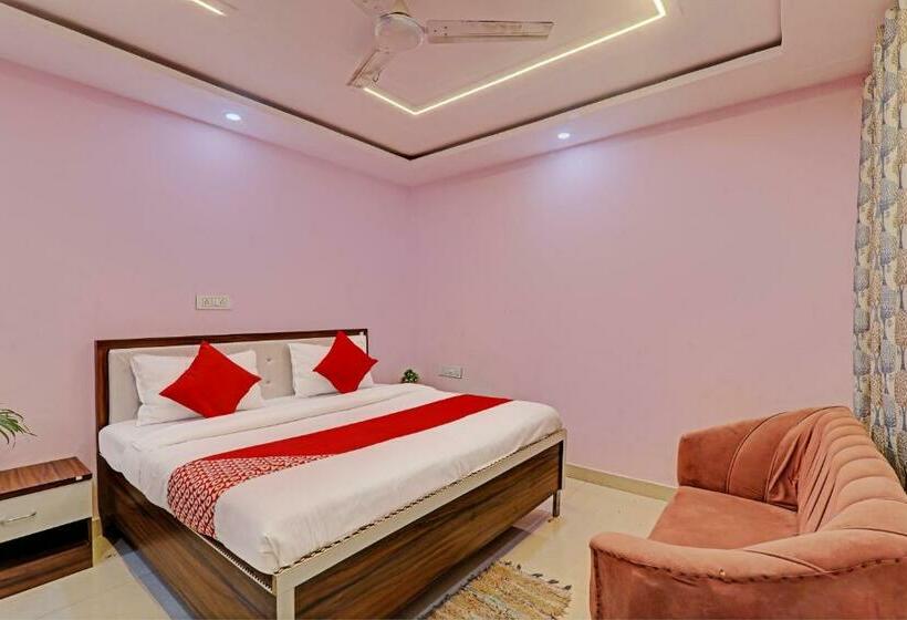 Трехместный Номер Классика, Oyo Flagship T R Resort