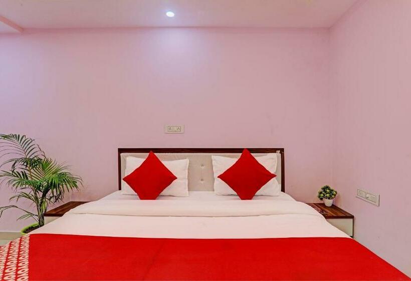 Трехместный Номер Классика, Oyo Flagship T R Resort