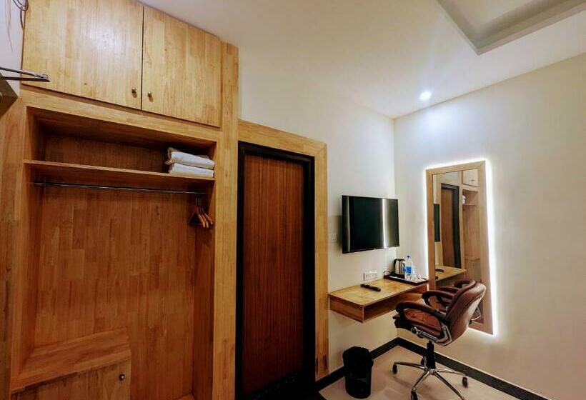 豪华房间, Tpc Camphor