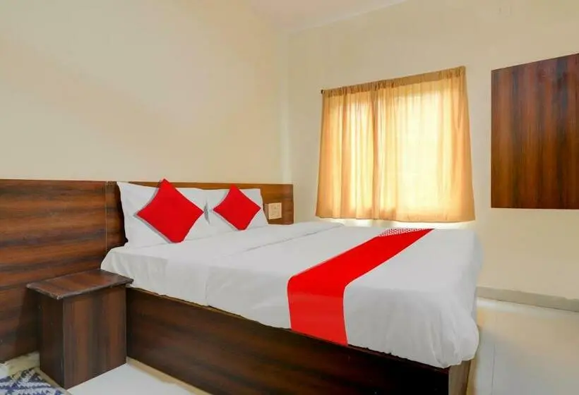 Classic Kolmen Hengen Huone, O Shazeb International