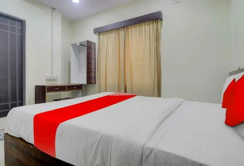 Classic Kolmen Hengen Huone, O Shazeb International