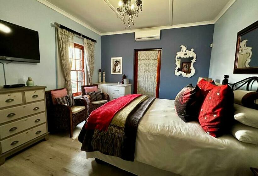 חדר סטנדרט עם מיטת קינג, A State Of Grace