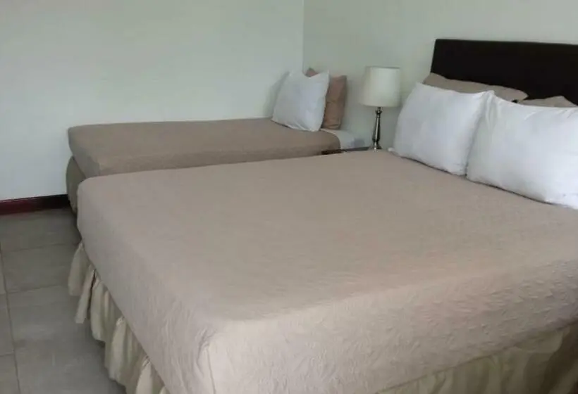 اتاق استاندارد سه نفره, Santa Ana Hotel Boutique
